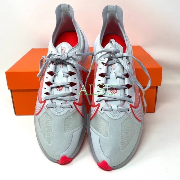 Nike Zoom Gravity Pure Platinum Women’s Sneakers - Picture 5 of 10